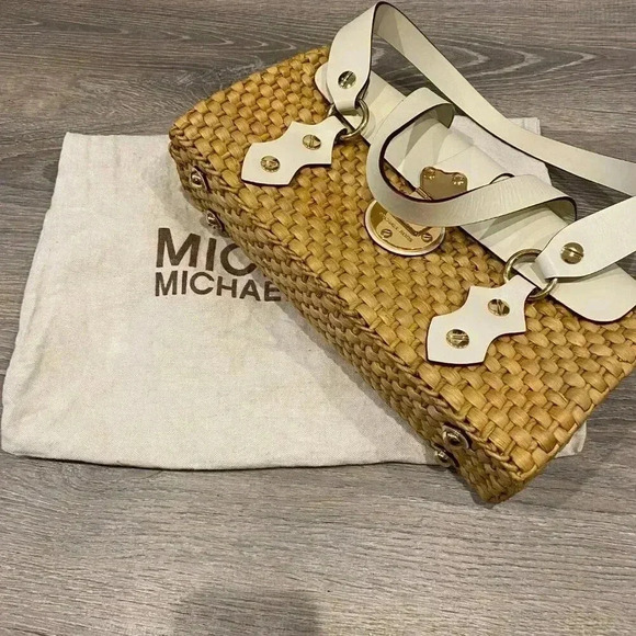 Michael Kors Santori Straw Bag w/Dust Bag - Picture 1 of 8